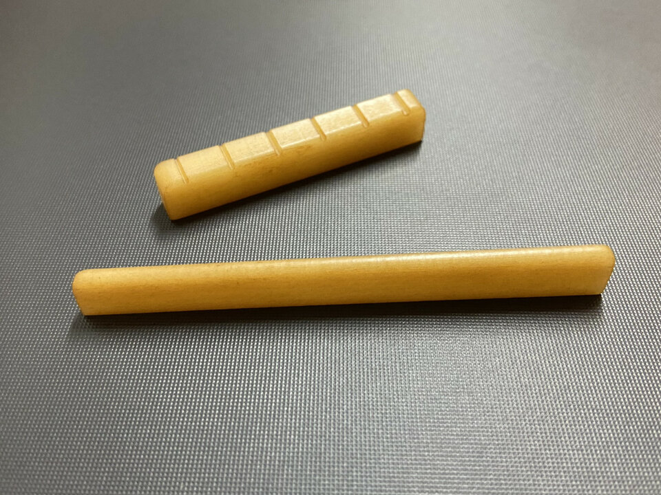 Cejuela Y Silleta Hueso Camello Guitarra clásica