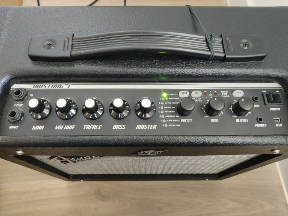 Fender Mustang II V.2 (40W)