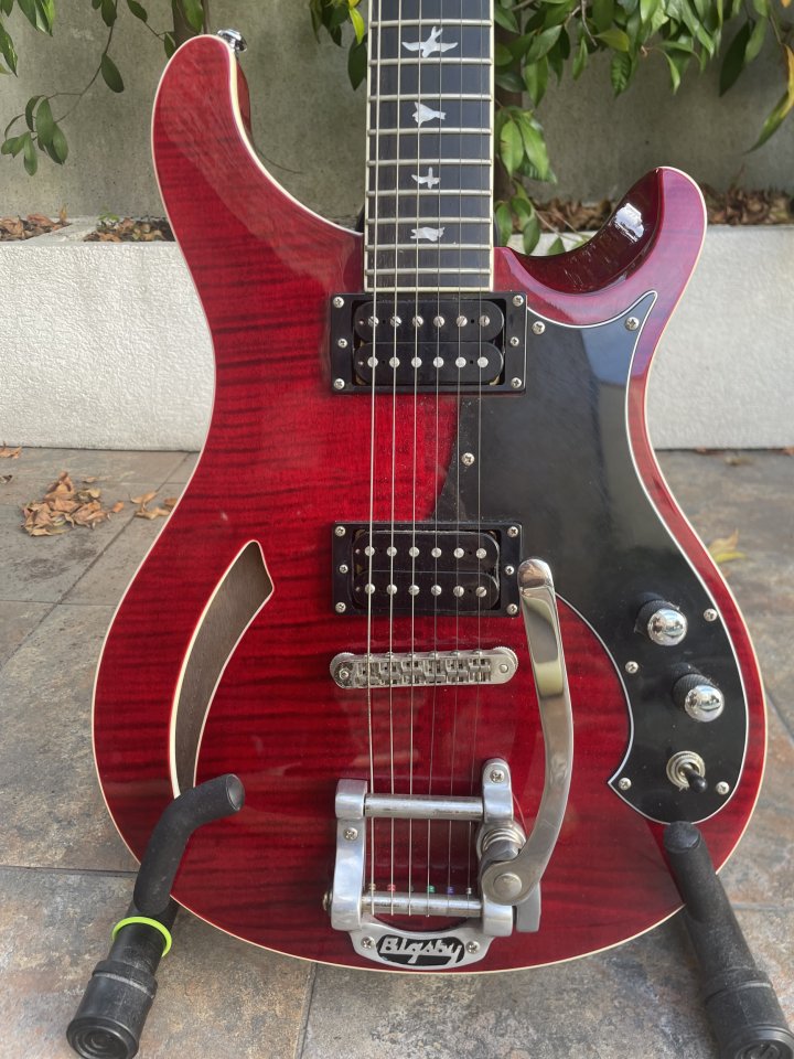 2011 PRS SE Custom Semi-Hollow Limited Run Bigsby (B5) - Red Scarlet de segunda mano · Foto 2 de 10 · Pontevedra · 1000 €