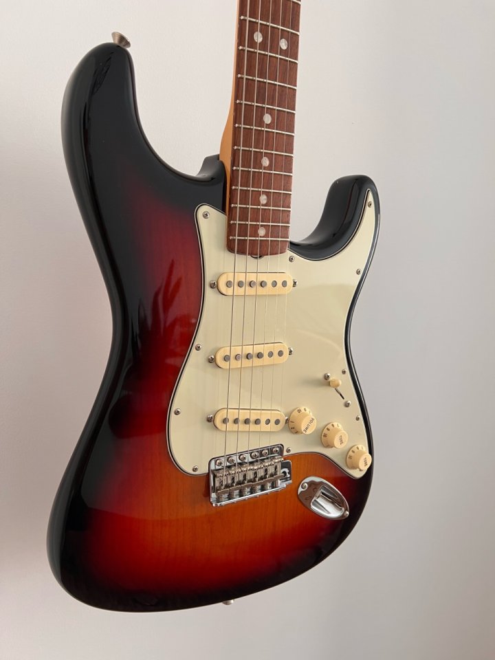 Fender AM orig 60s strat RW 3TSB de segunda mano · Foto 3 de 9 · Alicante · 1850 €