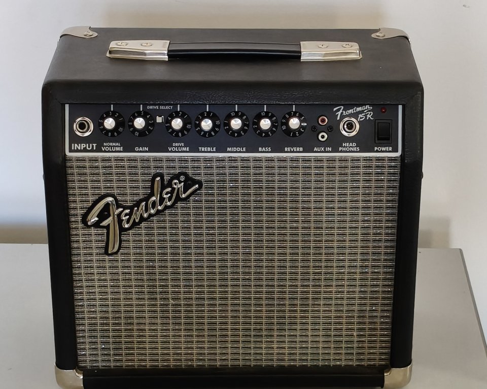 Fender Frontman 15R de segunda mano · Girona · 49 €