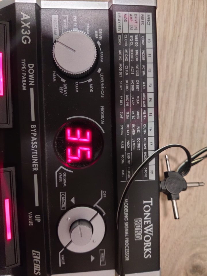 Multiefectos Korg AX3G