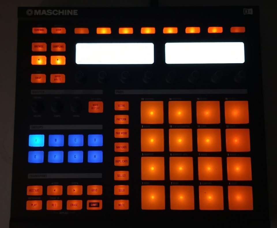 Native Instruments Maschine MK1 de segunda mano · Foto 3 de 10 · Valencia · 50 €