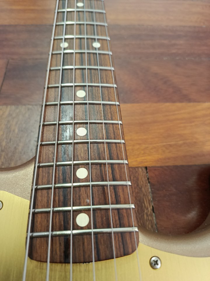 Fender Road worn 60 stratocaster por PRS SE de segunda mano · Foto 6 de 10 · Cantabria