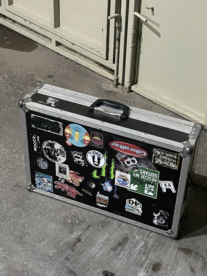 Line 6 Helix Floor + Flight Case Thon