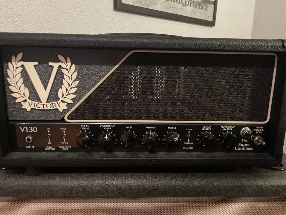 VICTORY V130 SUPER COUNTESS + PANTALLA MARSHALL 2x12