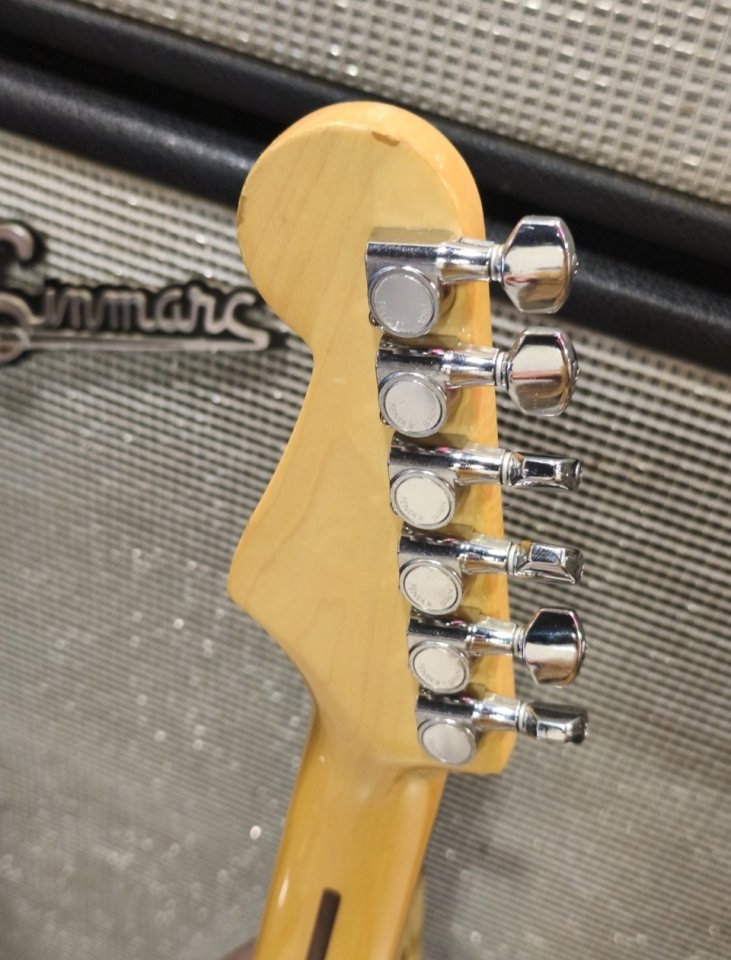 Fender Stratocaster Made in Japan 1982 de segunda mano · Foto 9 de 9 · Barcelona · 850 €