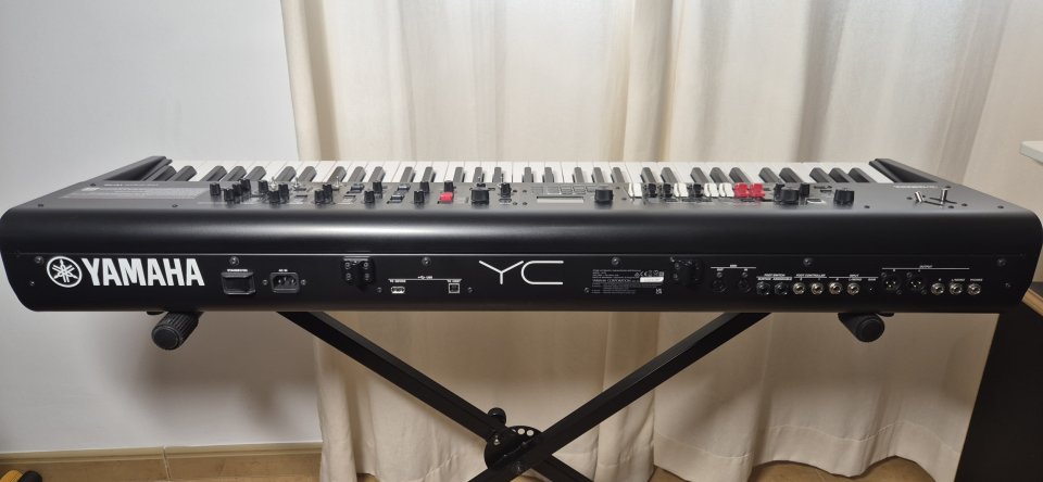 Yamaha YC 73 + funda original. de segunda mano · Foto 2 de 7 · Valencia · 1700 €