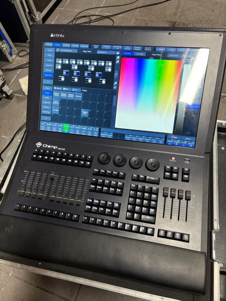 Mesa iluminación Infinity Chimp 300 G2