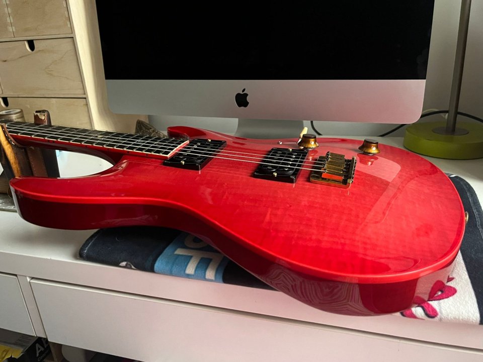 Heartfield by fender Elan 1 de segunda mano · Foto 5 de 10 · Cádiz · 1500 €