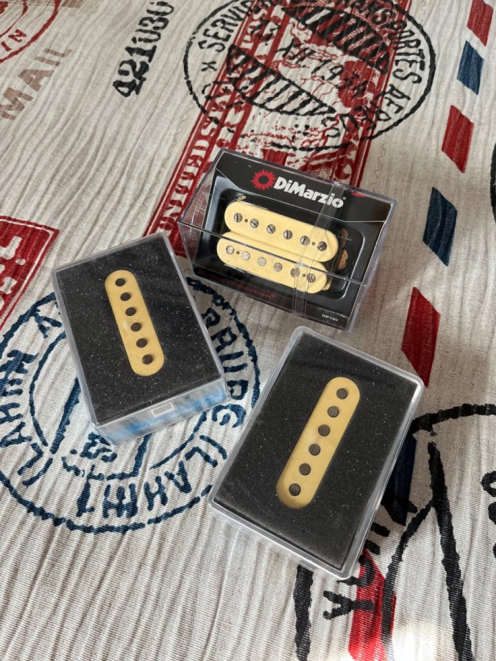 Pastillas Yamaha Pacífica 212VFM de segunda mano · Sevilla · 40 €