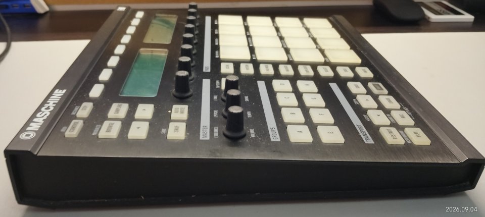Native Instruments Maschine MK1 de segunda mano · Foto 7 de 10 · Valencia · 50 €