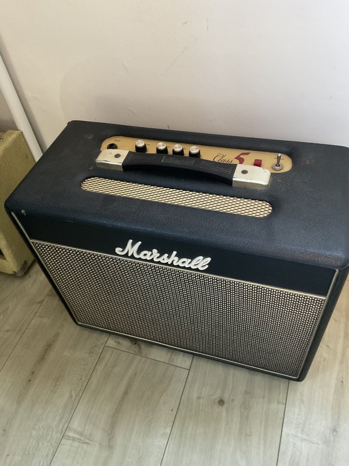 Marshall Class 5 de segunda mano · Foto 1 de 5 · Sevilla · 400 €