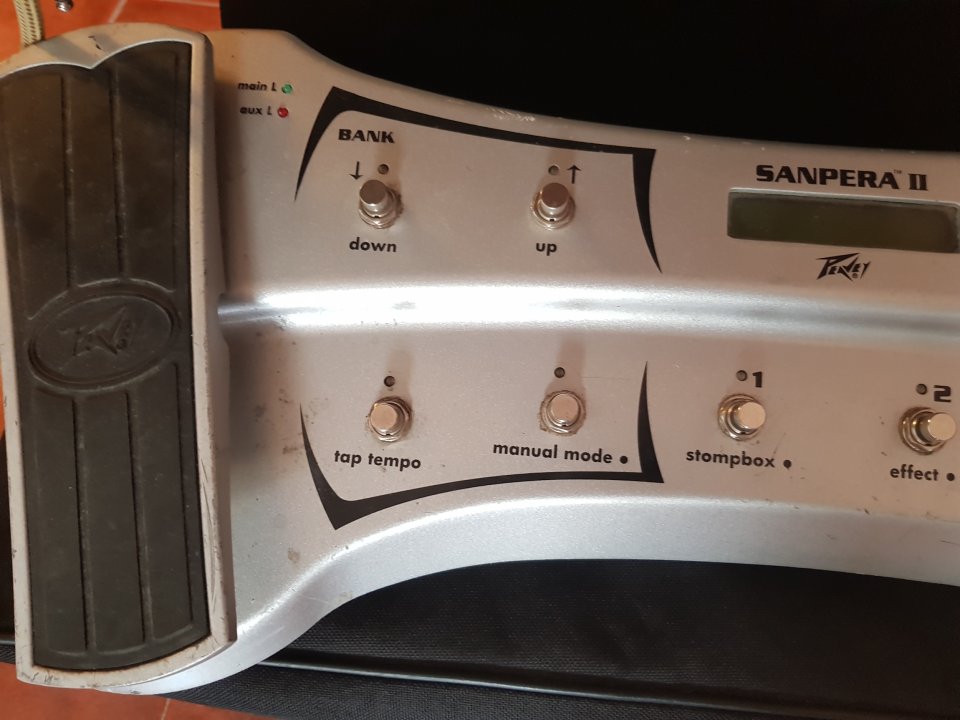 PEAVEY VYPYR 120 Combo Valvulas Hi-Gain y Emulador