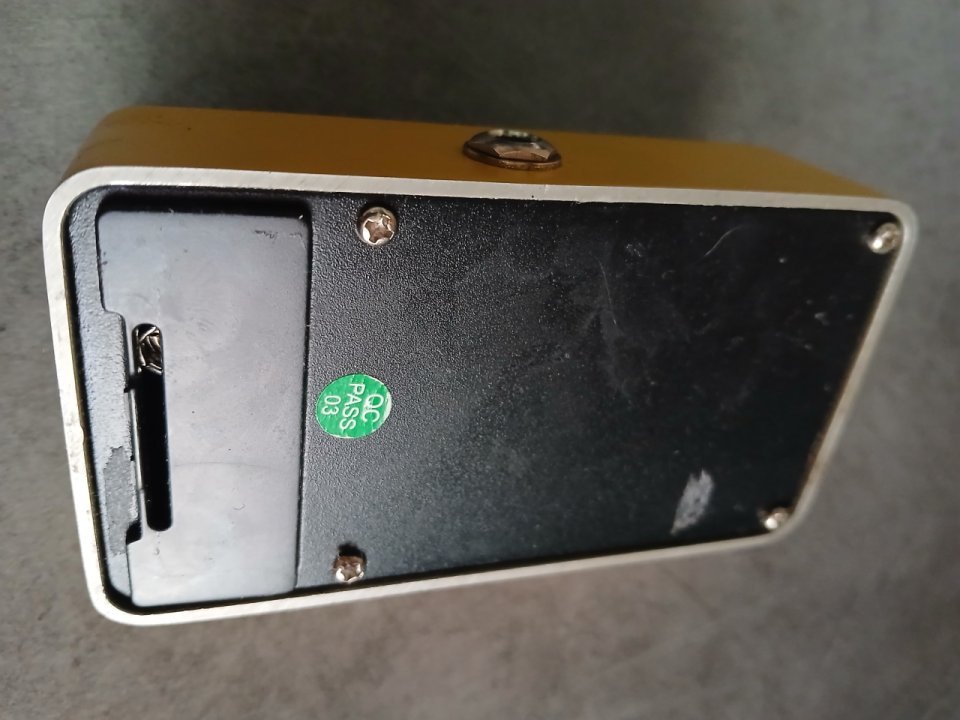 Pedal Tremolo Harley Benton. de segunda mano · Foto 5 de 5 · Valencia · 20 €