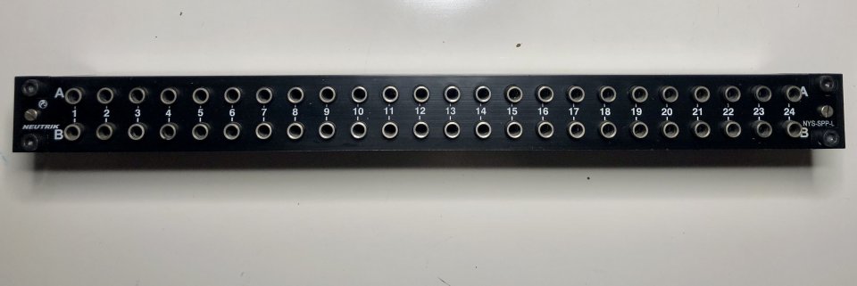Patchbay NEUTRIK NYS SPP-L1 de segunda mano · Foto 1 de 4 · Barcelona · 30 €