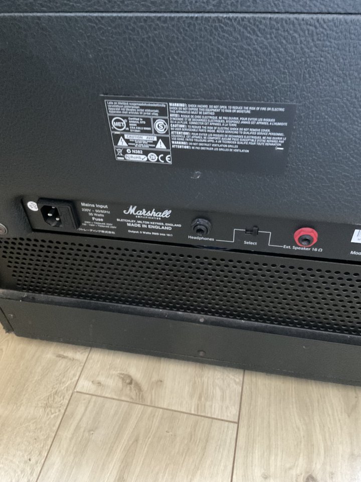 Marshall Class 5 de segunda mano · Foto 4 de 5 · Sevilla · 400 €