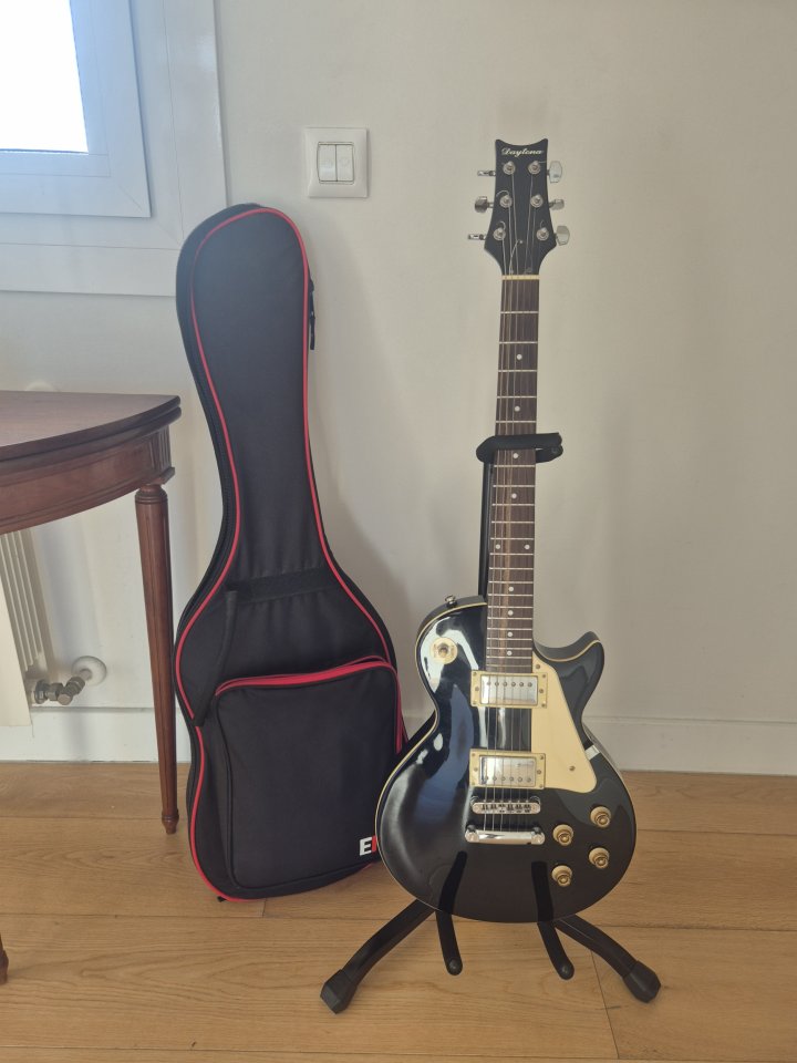 Guitarra eléctrica Daytona tipo Les Paul SP-02