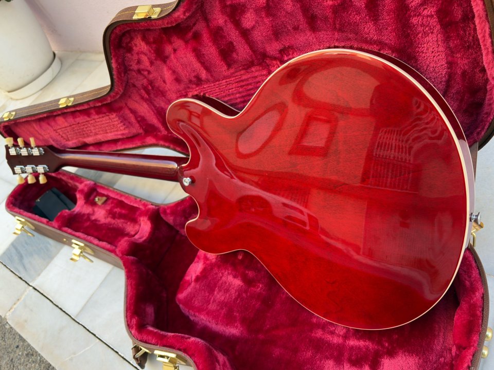 Gibson ES-335 Dot 60s Cherry de segunda mano · Foto 4 de 10 · Almería · 2400 €
