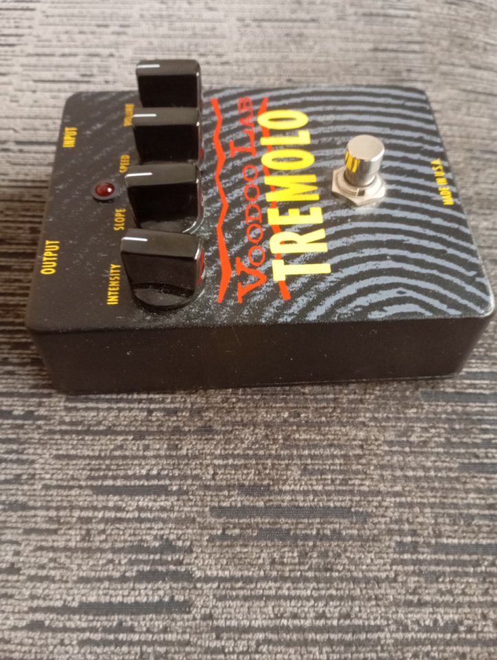 Voodoo Lab Tremolo de segunda mano · Foto 3 de 5 · Girona · 120 €