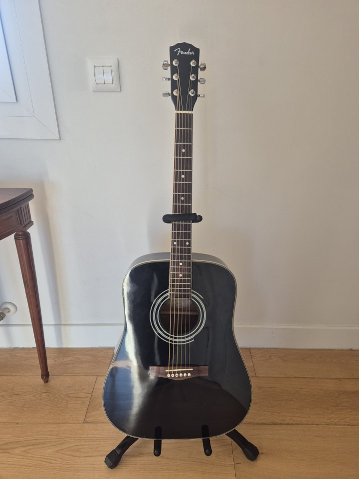 Guitarra acústica Fender modelo DG-99