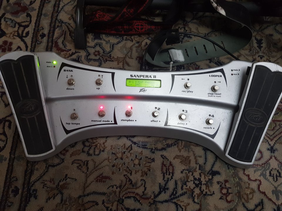 PEAVEY VYPYR 120 Combo Valvulas Hi-Gain y Emulador