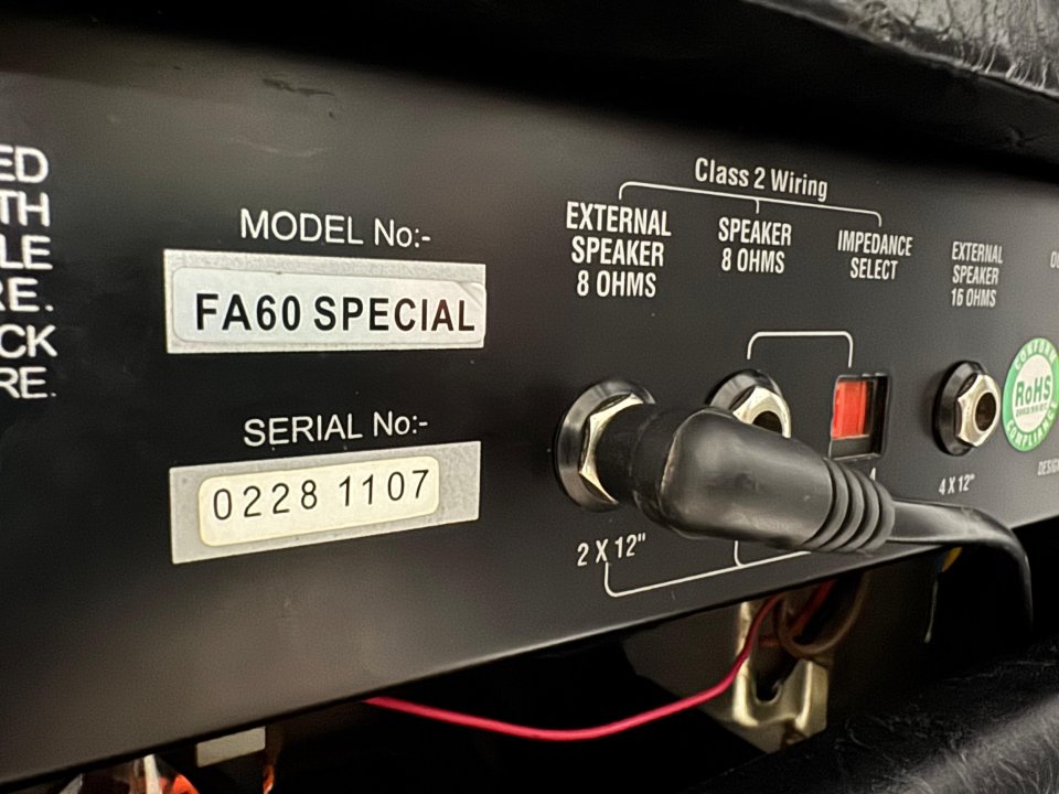 Amplificador a valvulas Haydem 2x12 60 DSP