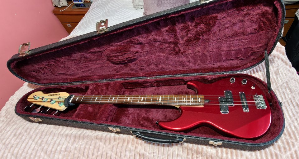 Estuche italiano VGV para bajos Yamaha BB