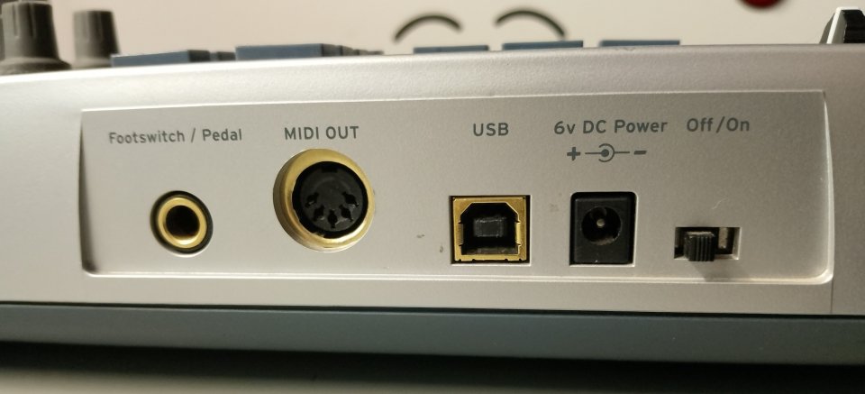 Teclado controlador MIDI EMU Xboard-25 de segunda mano · Foto 3 de 6 · Valencia · 45 €