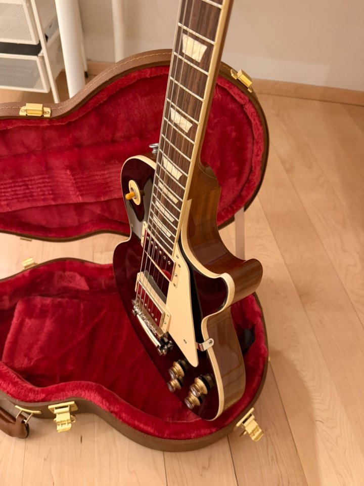 Gibson Les Paul Standard 60s Ebony NUEVA 2026 de segunda mano · Foto 2 de 7 · Valencia · 1900 €