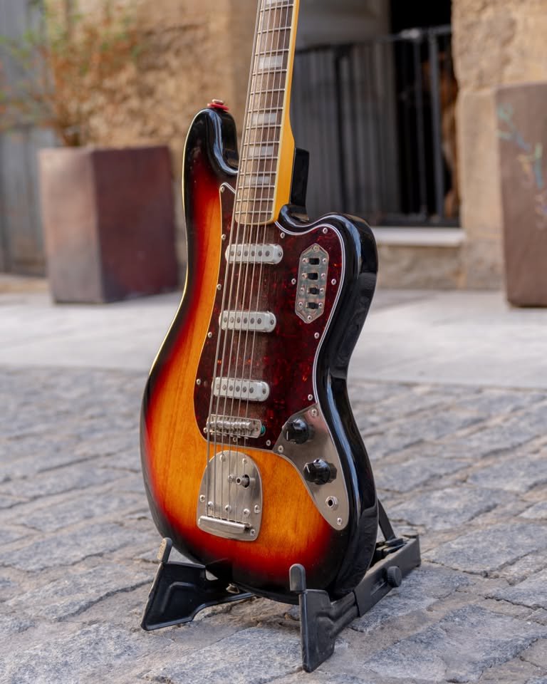 Vendo Squier Classic Vibe Bass VI de segunda mano · Foto 2 de 5 · Alicante · 350 €