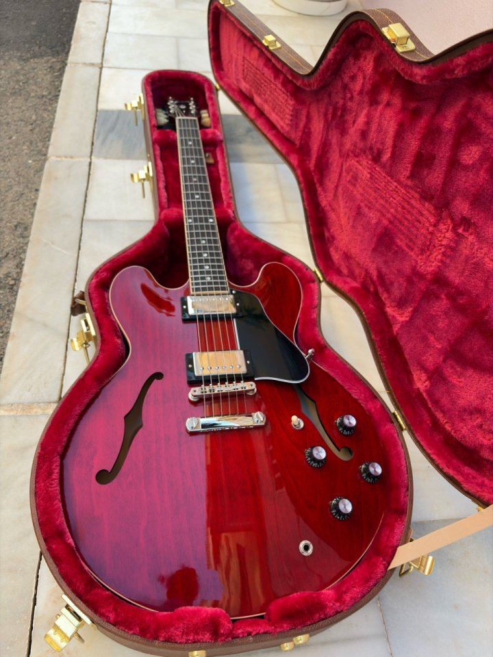 Gibson ES-335 Dot 60s Cherry de segunda mano · Foto 10 de 10 · Almería · 2400 €