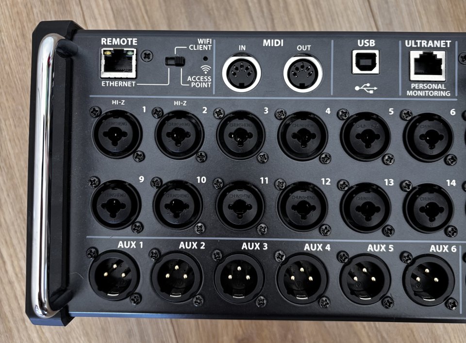 Behringer X AIR XR1 de segunda mano · Foto 10 de 10 · Burgos · 340 €
