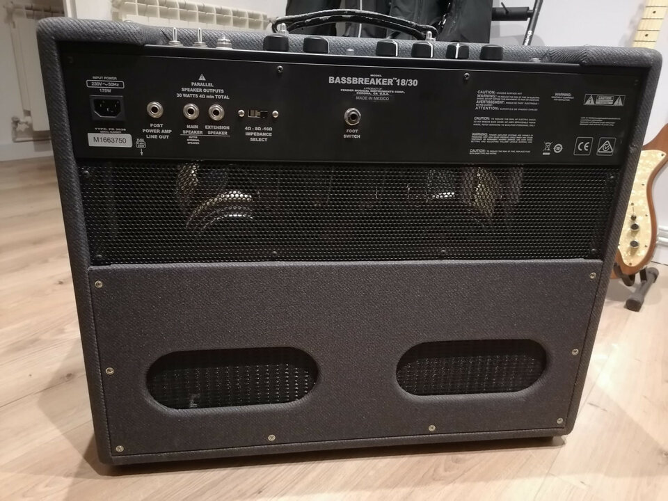 Fender Bassbreaker 18/30