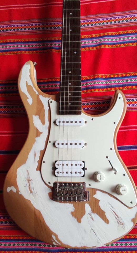 Yamaha Pacífica PAC112J – Tratado Relic / Ajustada por Luthier de segunda mano · Foto 1 de 8 · Las Palmas · 150 €