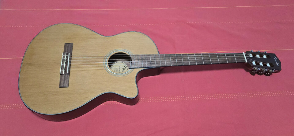 Fender CN-140SCE de segunda mano · Foto 4 de 10 · Madrid · 280 €