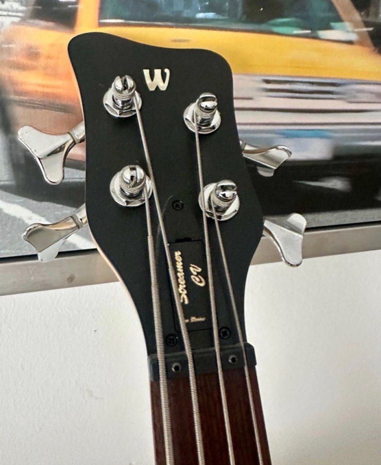 Warwick Streamer cv4 sunburst Teambuilt de segunda mano · Foto 4 de 7 · Barcelona · 2100 €