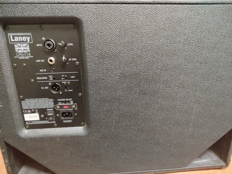 pantalla Laney LFR 112 de segunda mano · Foto 2 de 4 · Madrid · 350 €
