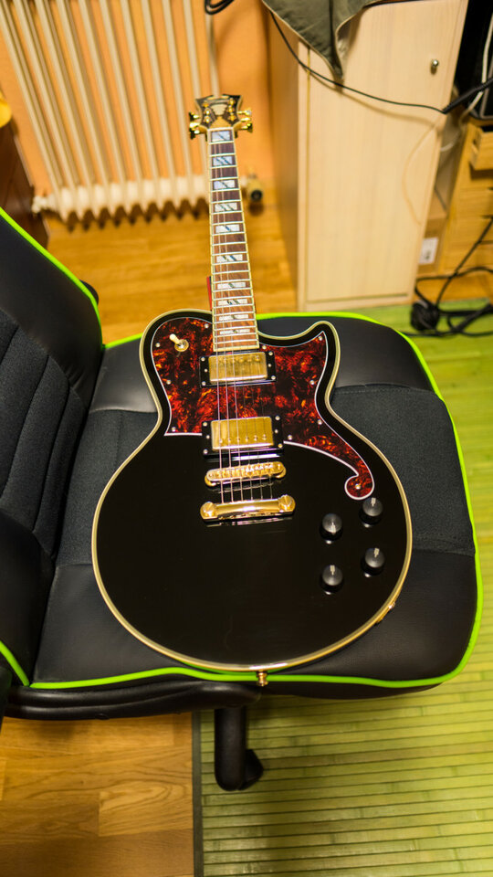 DAngelico Deluxe Atlantic