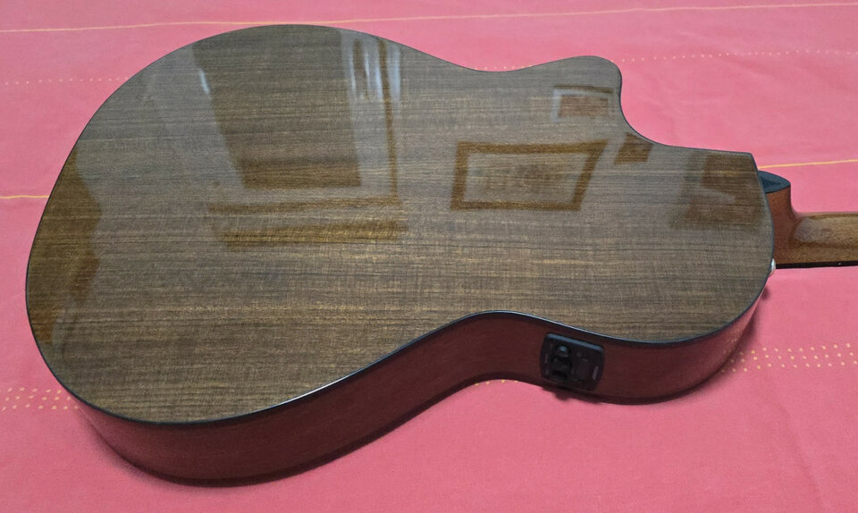 Fender CN-140SCE de segunda mano · Foto 5 de 10 · Madrid · 280 €