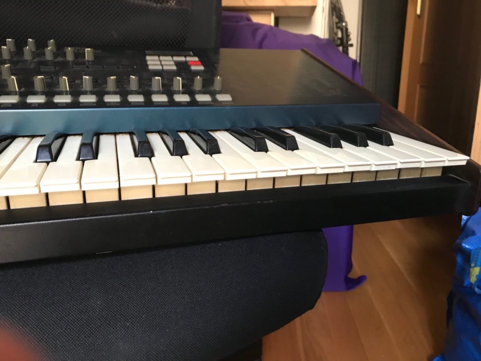 Korg MS2000