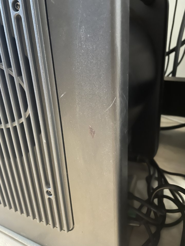Pareja de Genelec 8040b + Sub 7050c de segunda mano · Foto 8 de 8 · Madrid · 2100 €
