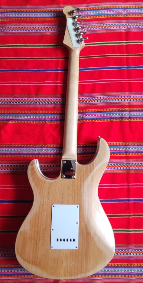 Yamaha Pacífica PAC112J – Tratado Relic / Ajustada por Luthier de segunda mano · Foto 3 de 8 · Las Palmas · 150 €