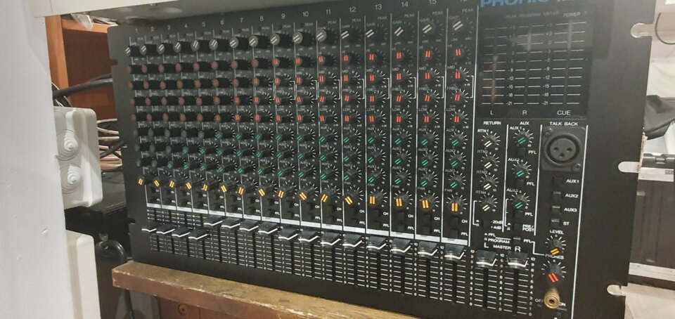 Mezclador Phonic Black Friday