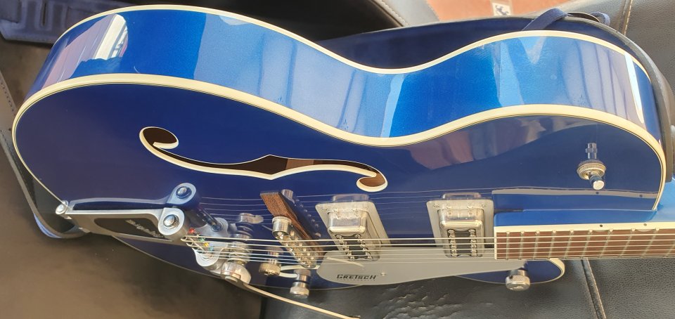 Guitarra Gretsch Electromatic G5420T Azul metalico de segunda mano · Foto 9 de 10 · Alicante · 550 €