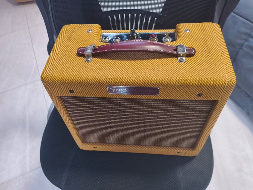 Fender Custom 57 Champ (Reservado)