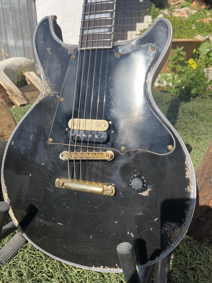 Relic Lp double cut, badak relics