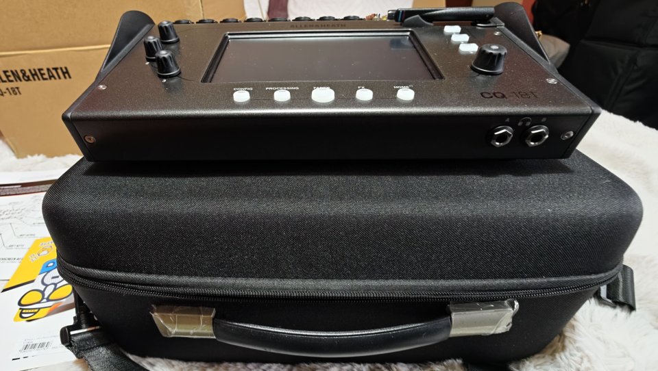 Allen & Heath CQ18T Bundle NUEVO mixer digital