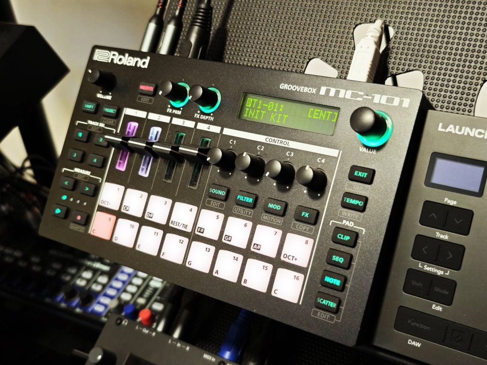 Roland MC-101 de segunda mano · Foto 2 de 6 · Granada · 325 €