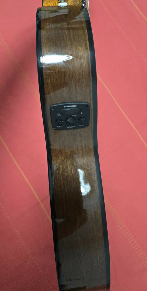 Fender CN-140SCE de segunda mano · Foto 8 de 10 · Madrid · 280 €